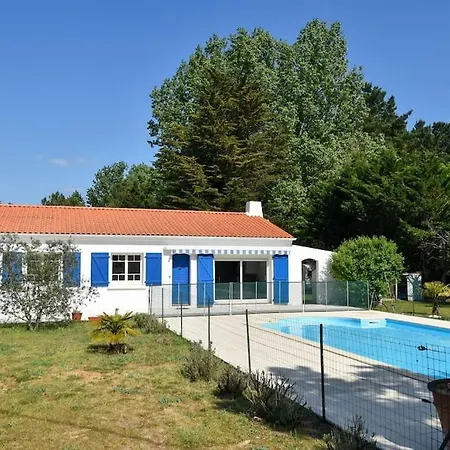 « la Tranquillite » Avec Piscine ホテル